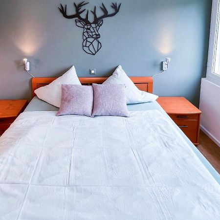 Ferienwohnung swissme - 100qm - Balkon - 2 Bäder - Parkplatz - Fußbodenheizung St. Moritz Exterior foto